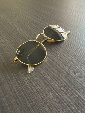 Ray-Ban Gold Frame Sunglasses with Dark Green Lenses